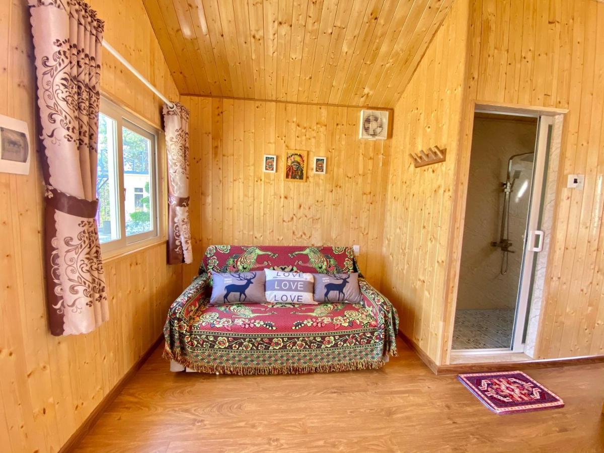 Henisi Homestay Mang Den Kon Von Kla Екстер'єр фото