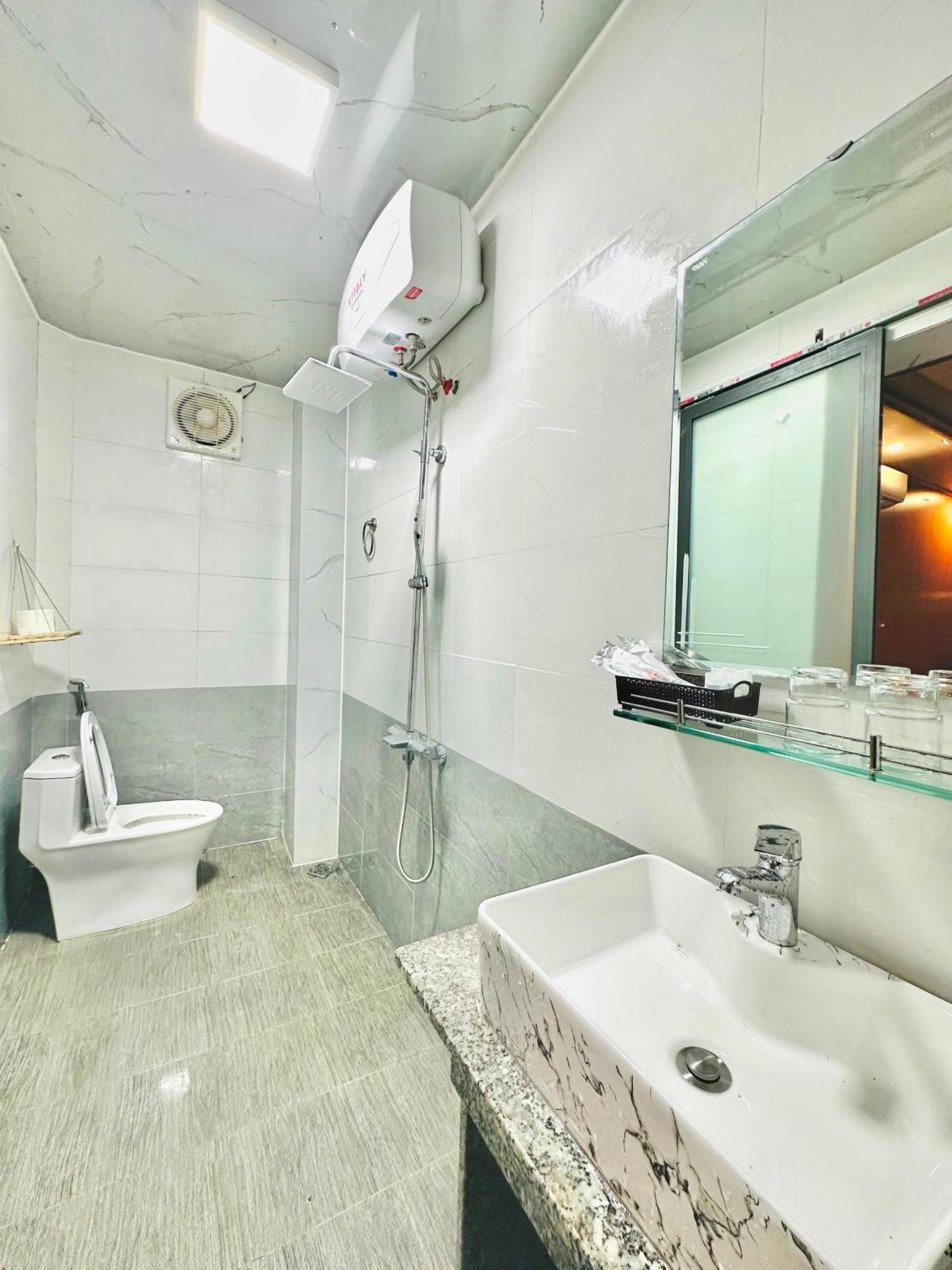 Henisi Homestay Mang Den Kon Von Kla Екстер'єр фото